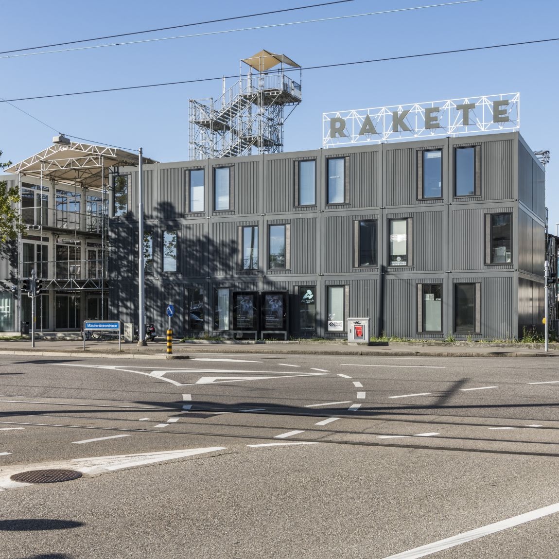 Die Rakete an der Münchensteinerstrasse bietet in 32 Atelier-Containern günstigen Raum für Start-ups aus der Kreativwirtschaft.