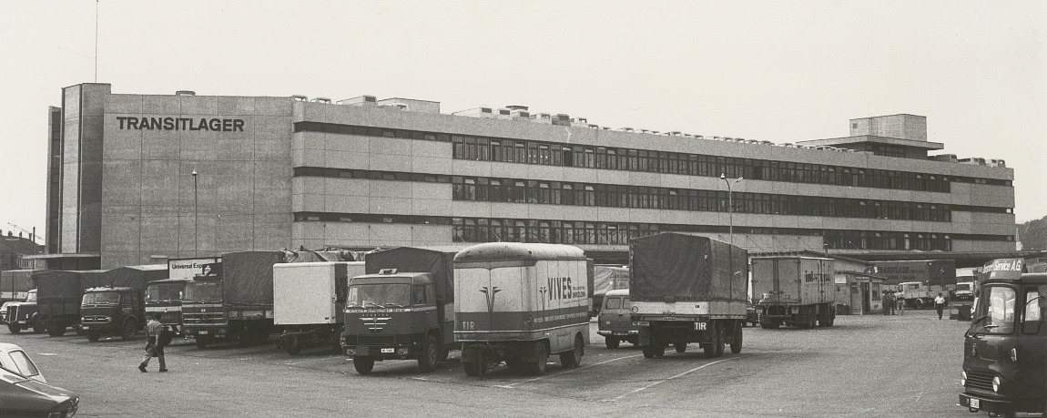 Das 1969 fertig gebaute Transitlager. (Fotograf unbekannt, um 1976, Archiv CMS)