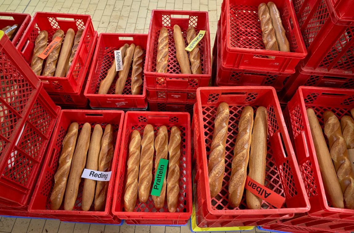 26 Filialen mit unterschiedlichen Öffnungszeiten sind auf die pünktliche und korrekte Lieferung angewiesen. (Foto: Daniel Spehr)
