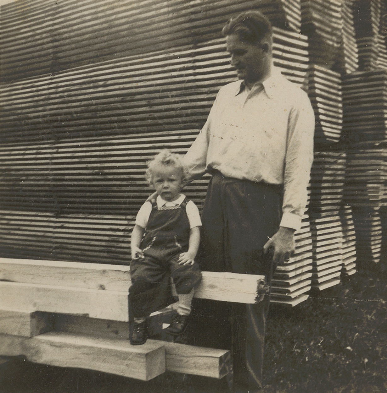 Otto Schwald mit Hans, um 1940. (Archiv Schwald Fenster AG)